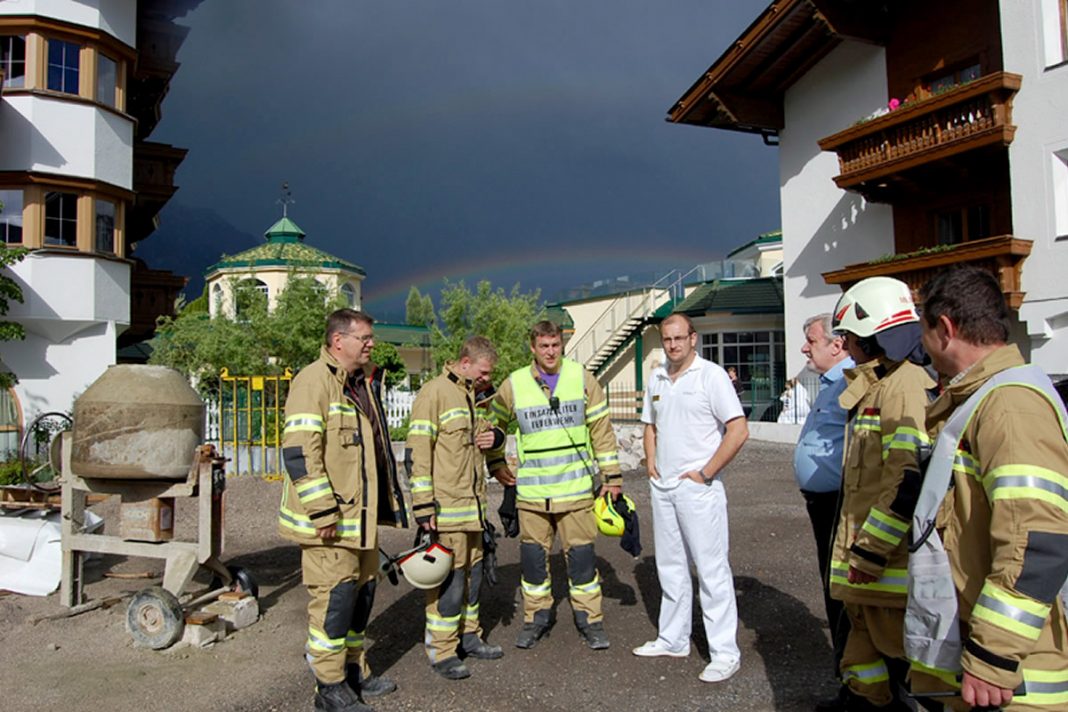 Brandalarm Hotel Schwarz - "Gegen 17 Uhr heulten die Sirenen", Foto: Freiwillige Feuerwehr Mieming